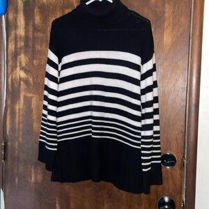 Loft oversized black and white turtleneck